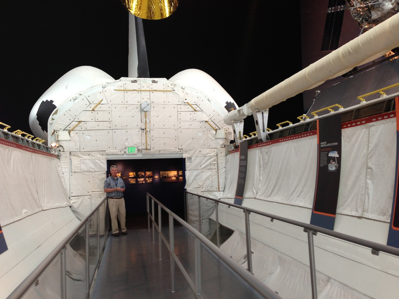 Illustration for article titled I Took This Amazing Tour Inside the Space Shuttle. So Should You.